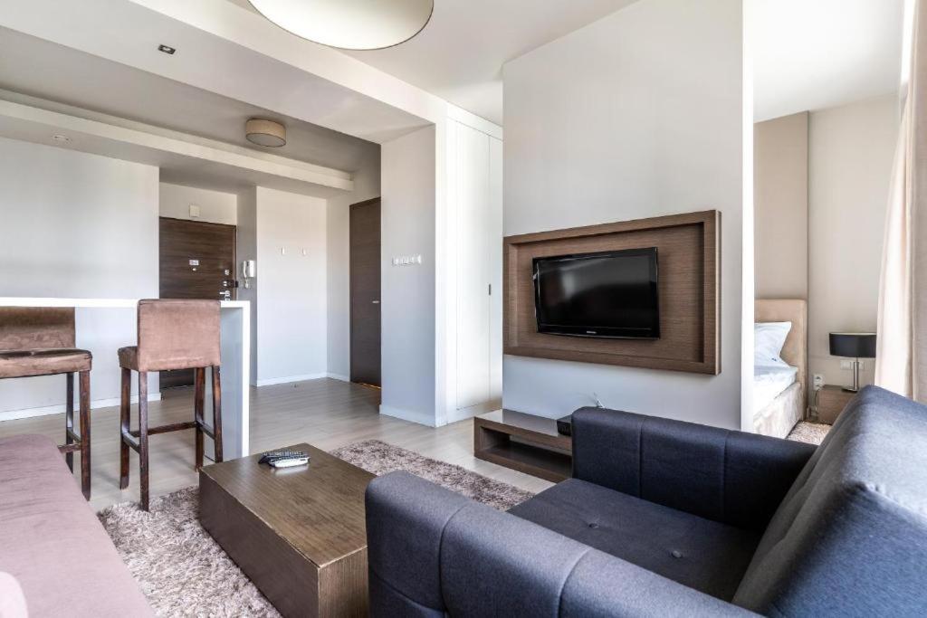 Platinum Tower - City Center - Golden Apartments Varsavia Esterno foto